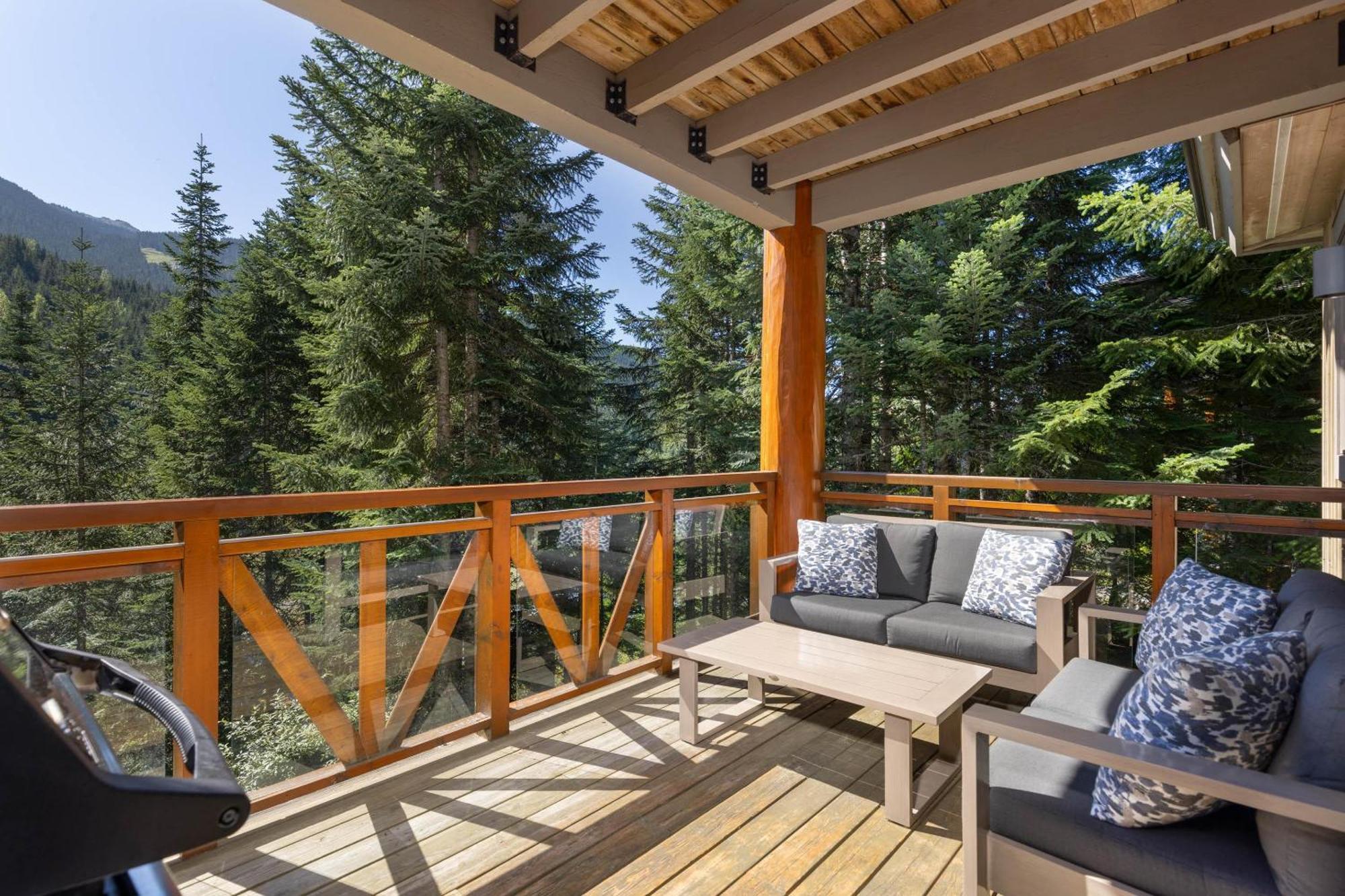 Holiday home Taluswood The Heights 6 | Beautifully Updated W/ Private Hot Tub, Slopeside View, Parking *
