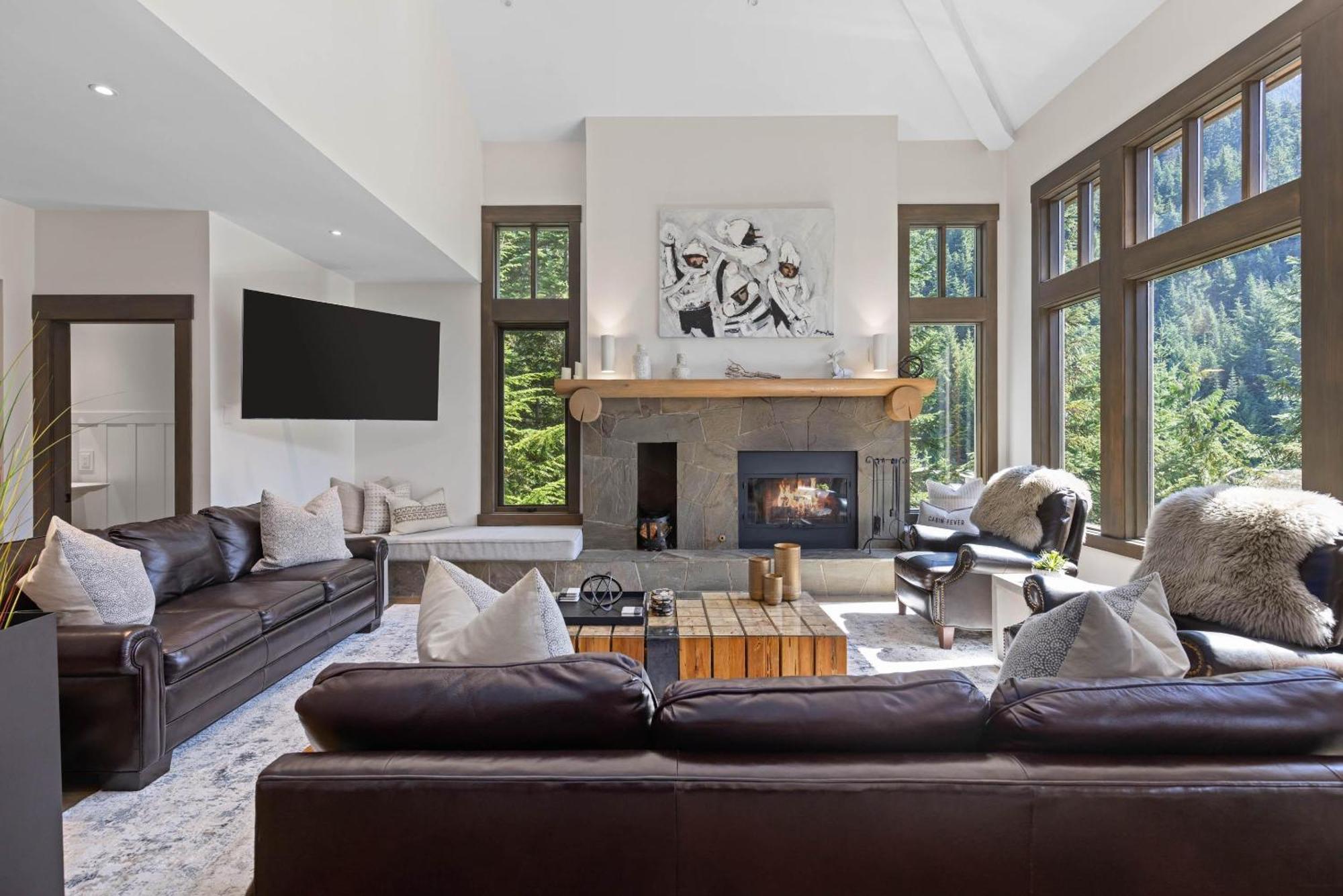 Taluswood The Heights 6 | Beautifully Updated W/ Private Hot Tub, Slopeside View, Parking Holiday home *