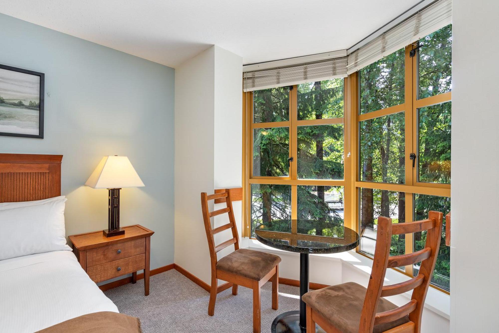 Hotel Cascade Whistler