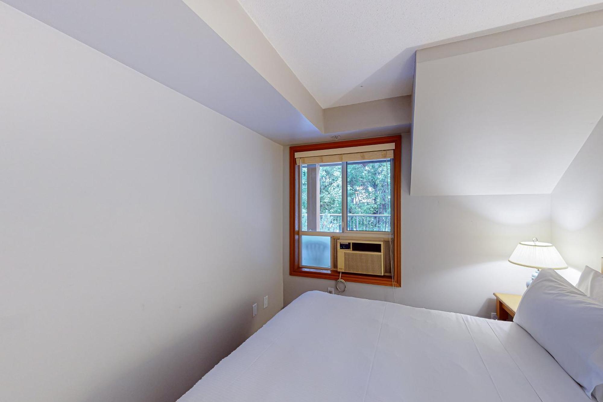 Glacier's Reach 115b Apartment