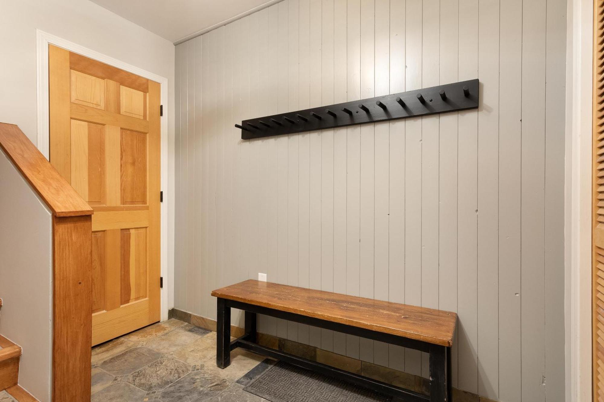 Gleneagle 14 | Family-friendly Townhome With Parking & Free Village Shuttle Holiday home *