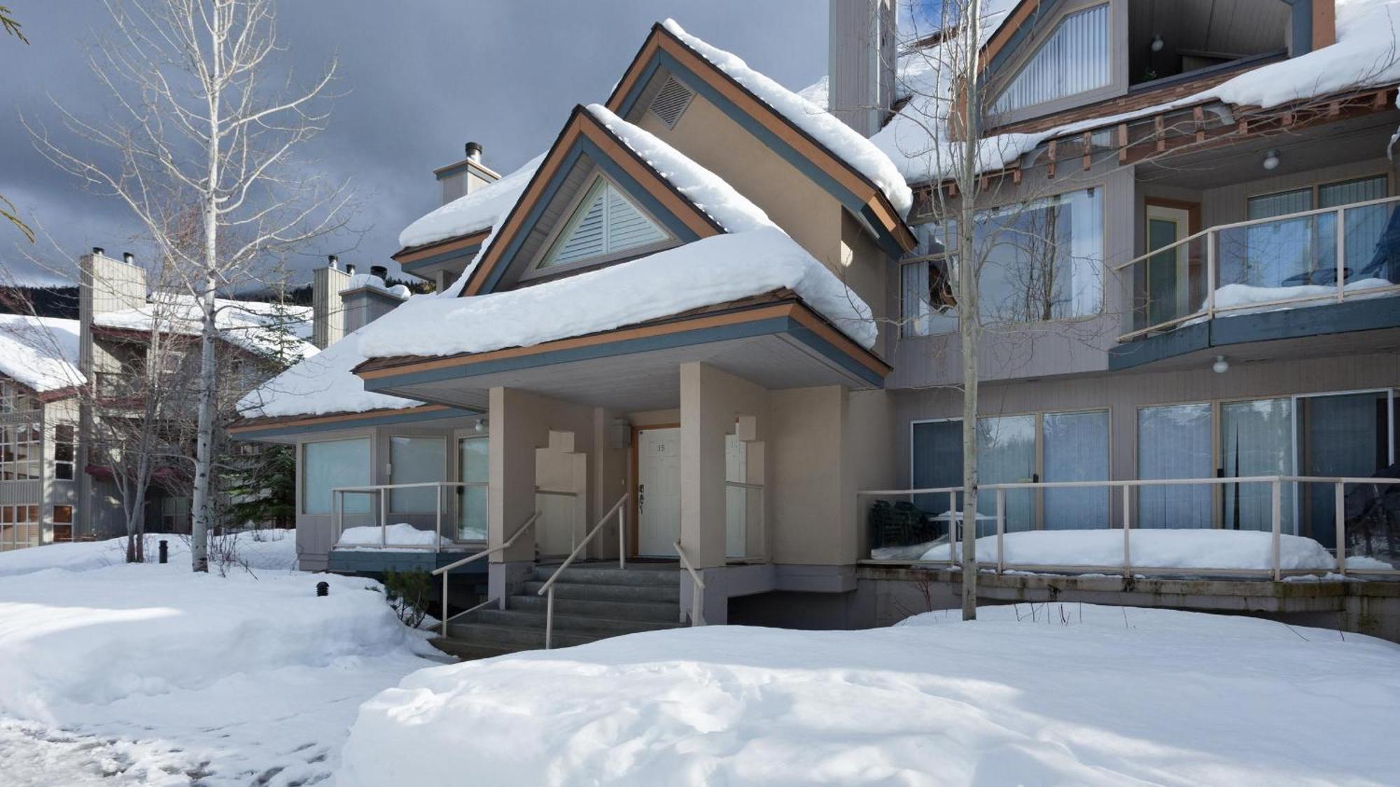 Gleneagle 14 | Family-friendly Townhome With Parking & Free Village Shuttle Holiday home Whistler