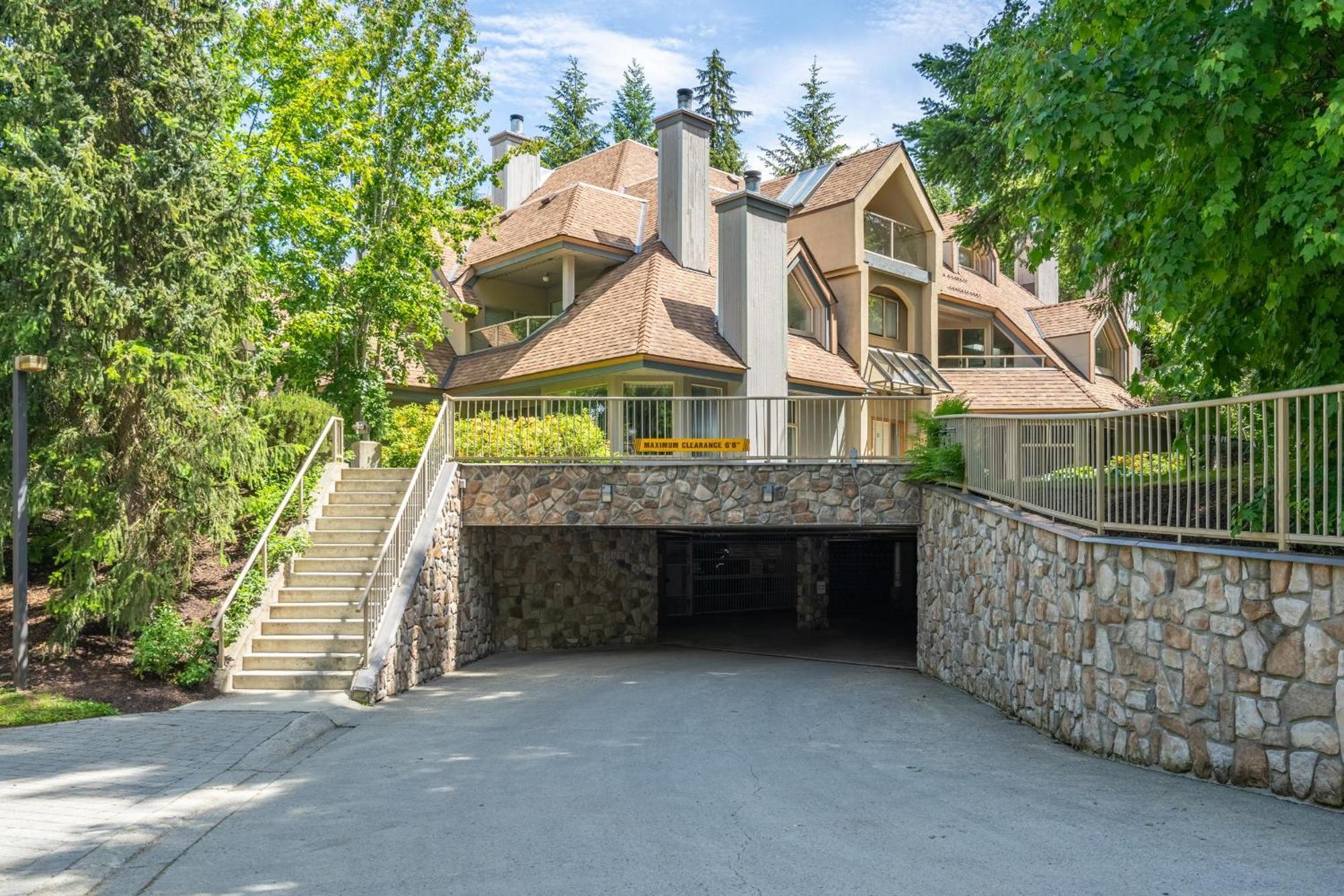Gleneagle 14 | Family-friendly Townhome With Parking & Free Village Shuttle *