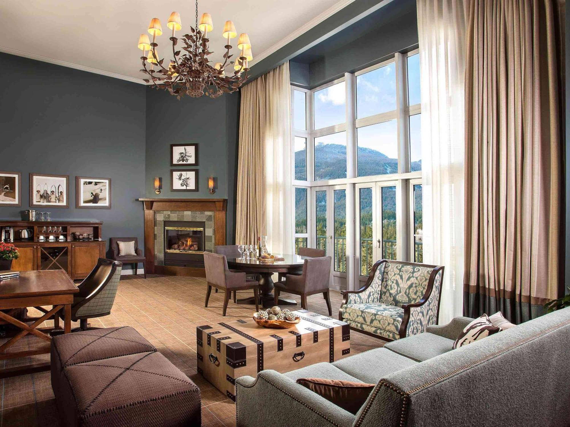 Fairmont Chateau Resort 5*
