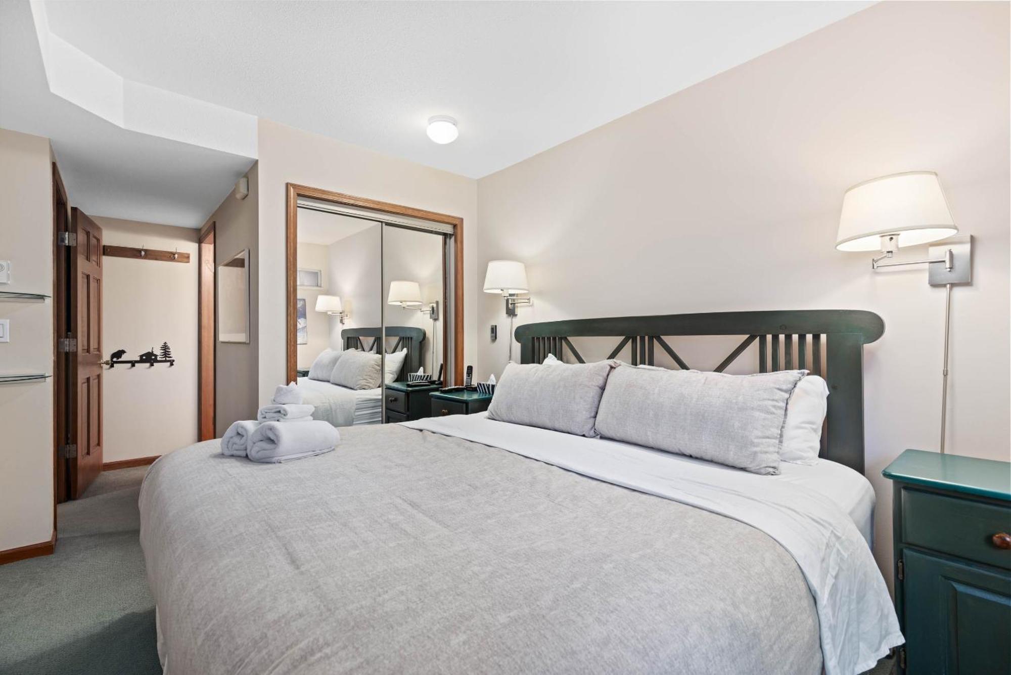 Stoney Creek Sunpath By Premier Apartment Whistler