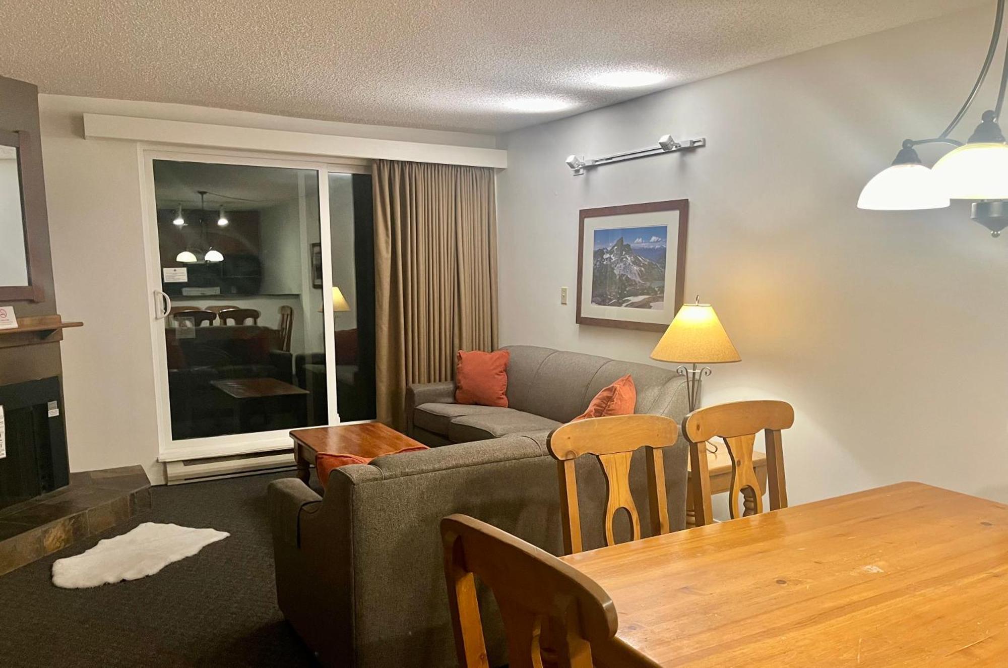 Spectacular Spacious Retreat Whistler