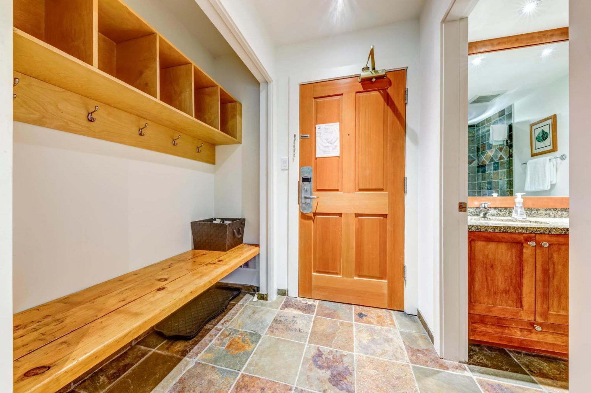 Greystone 102 Ski-in Out Holiday home