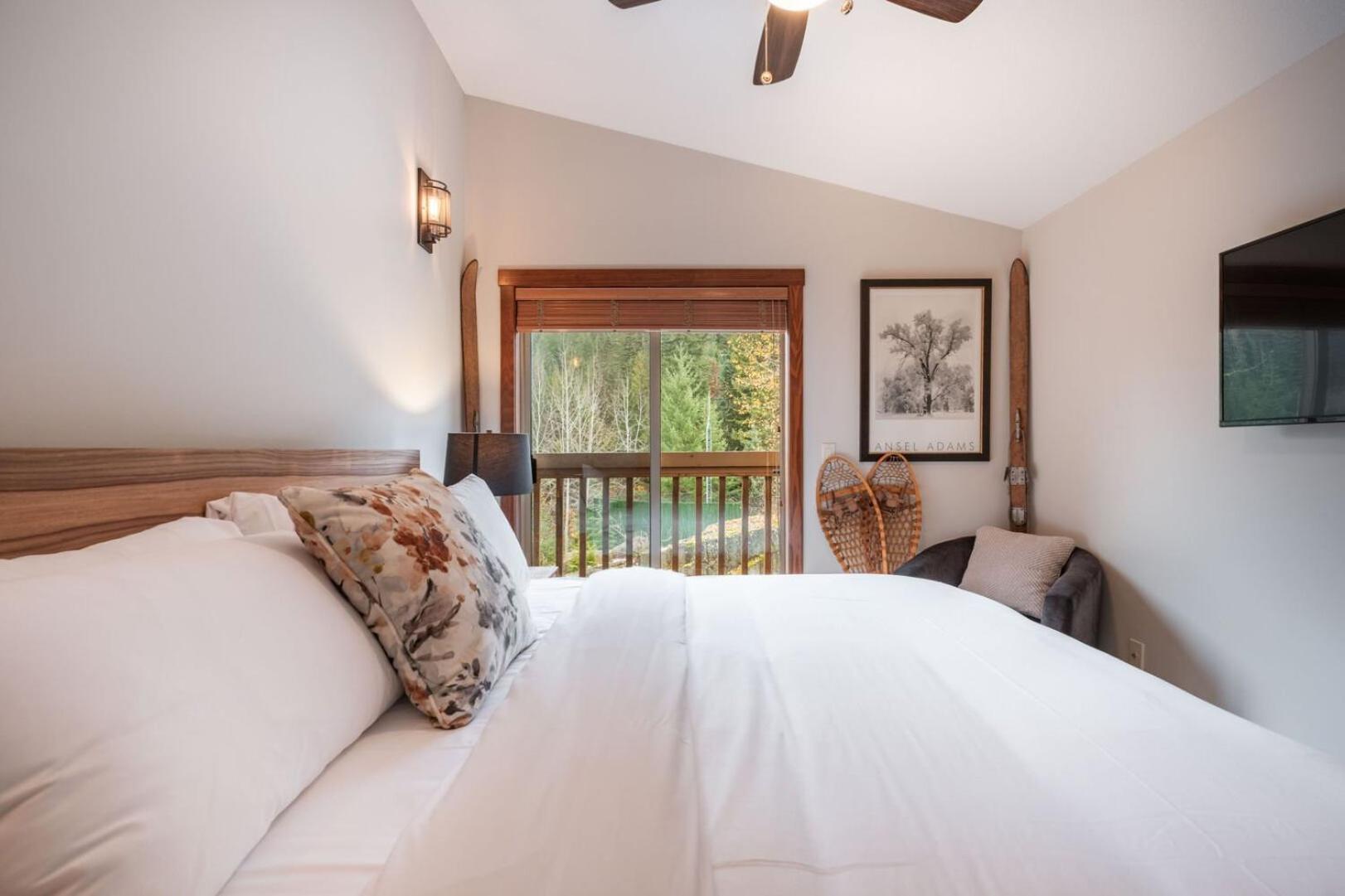 Taluswood Bluffs By Outpost * Whistler