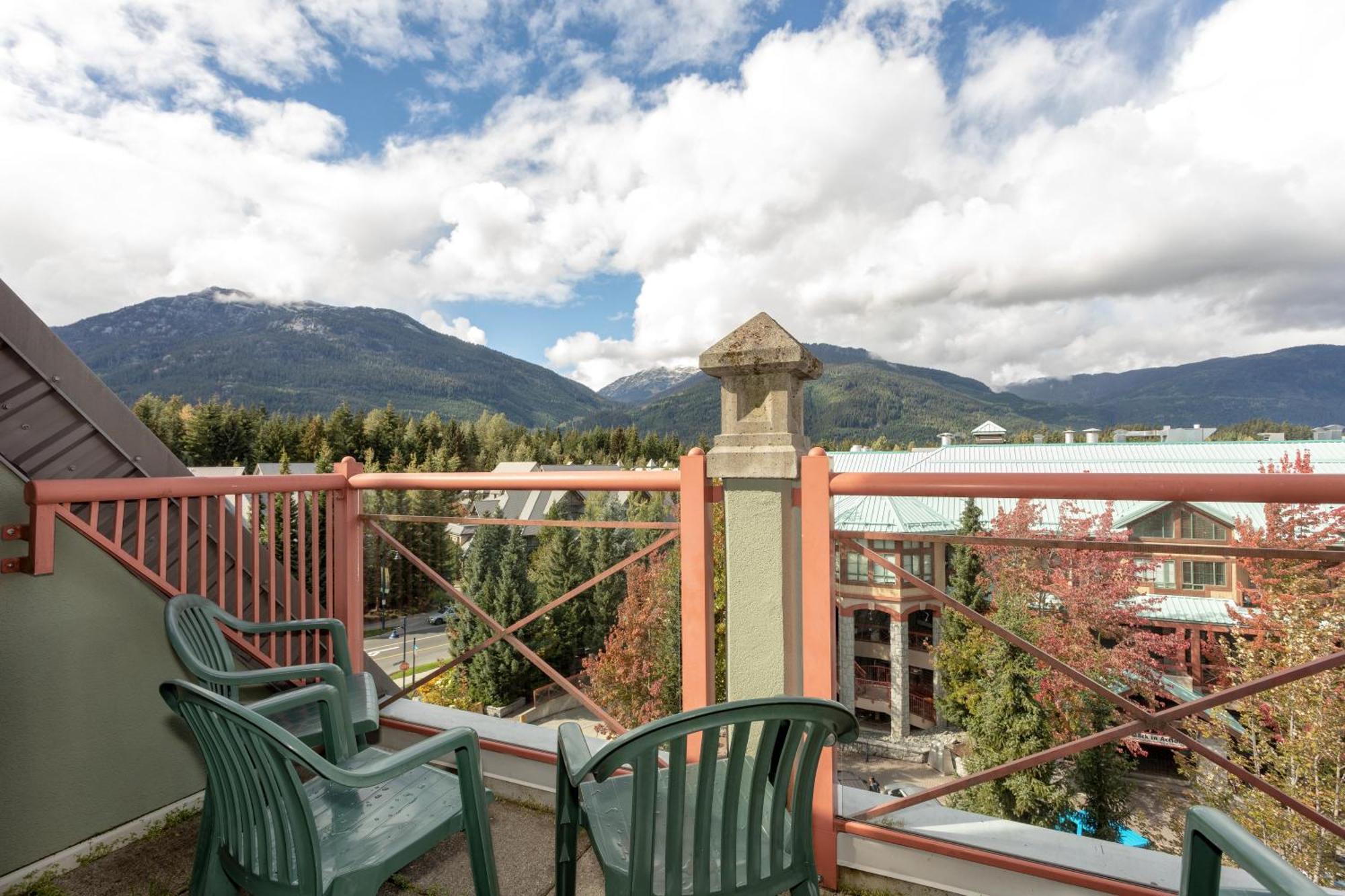 Alpenglow Junior Penthouse By Mva