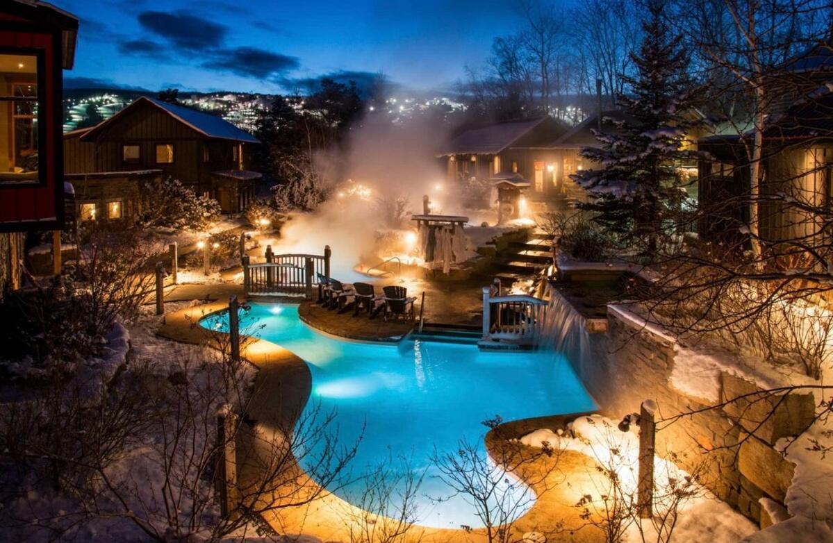 Stunning 3 Bed Townhome Near Lifts Free Shuttle Shared Hot Tub Holiday home Whistler