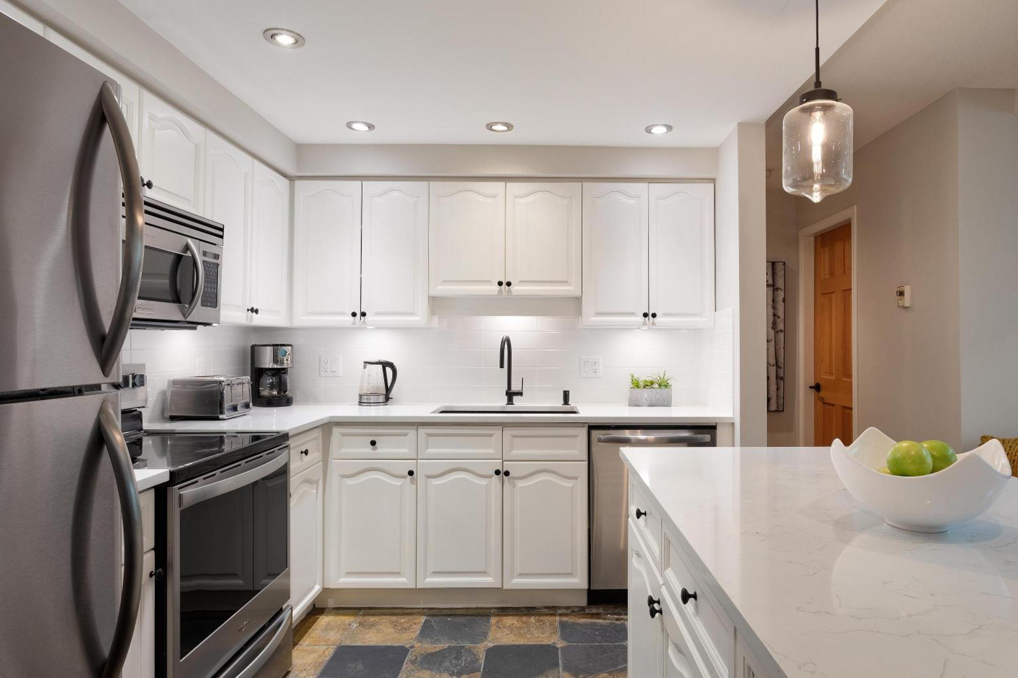 Gleneagle 14 | Family-friendly Townhome With Parking & Free Village Shuttle Holiday home Whistler