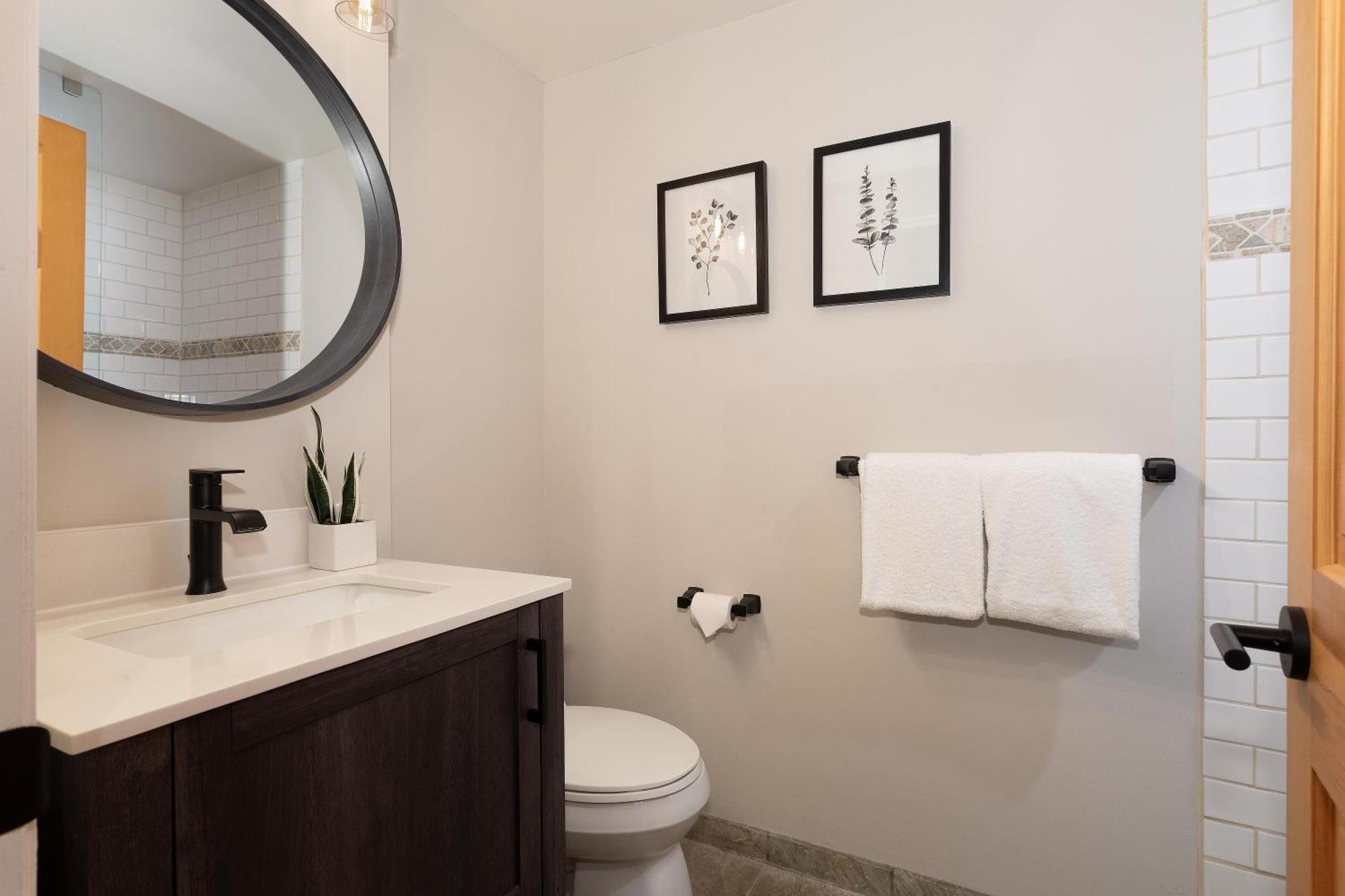 Gleneagle 14 | Family-friendly Townhome With Parking & Free Village Shuttle Holiday home *