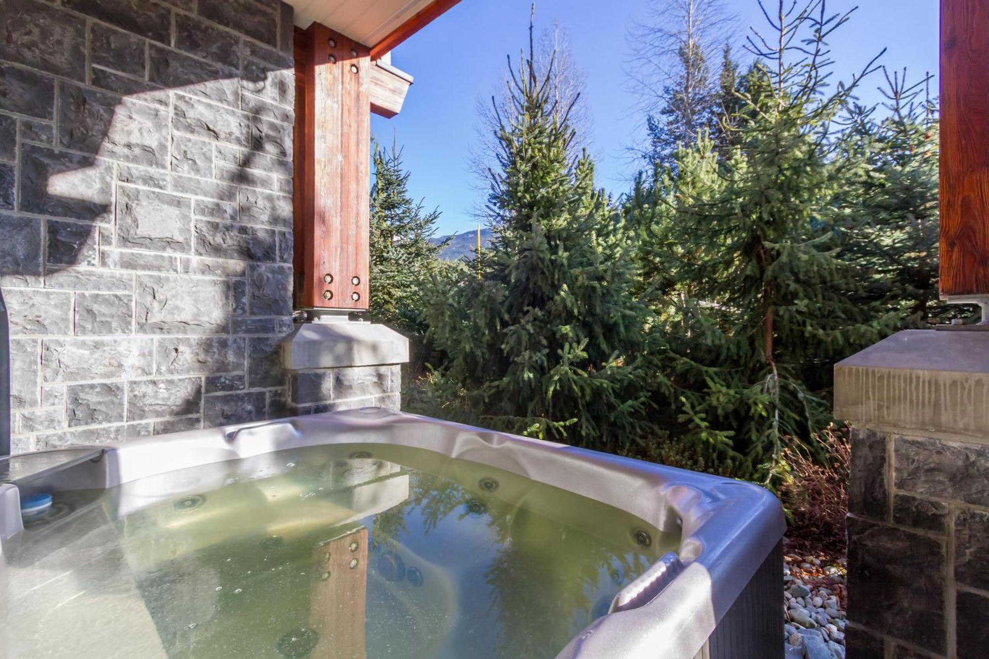 07 Fitzsimmons Walk * Whistler
