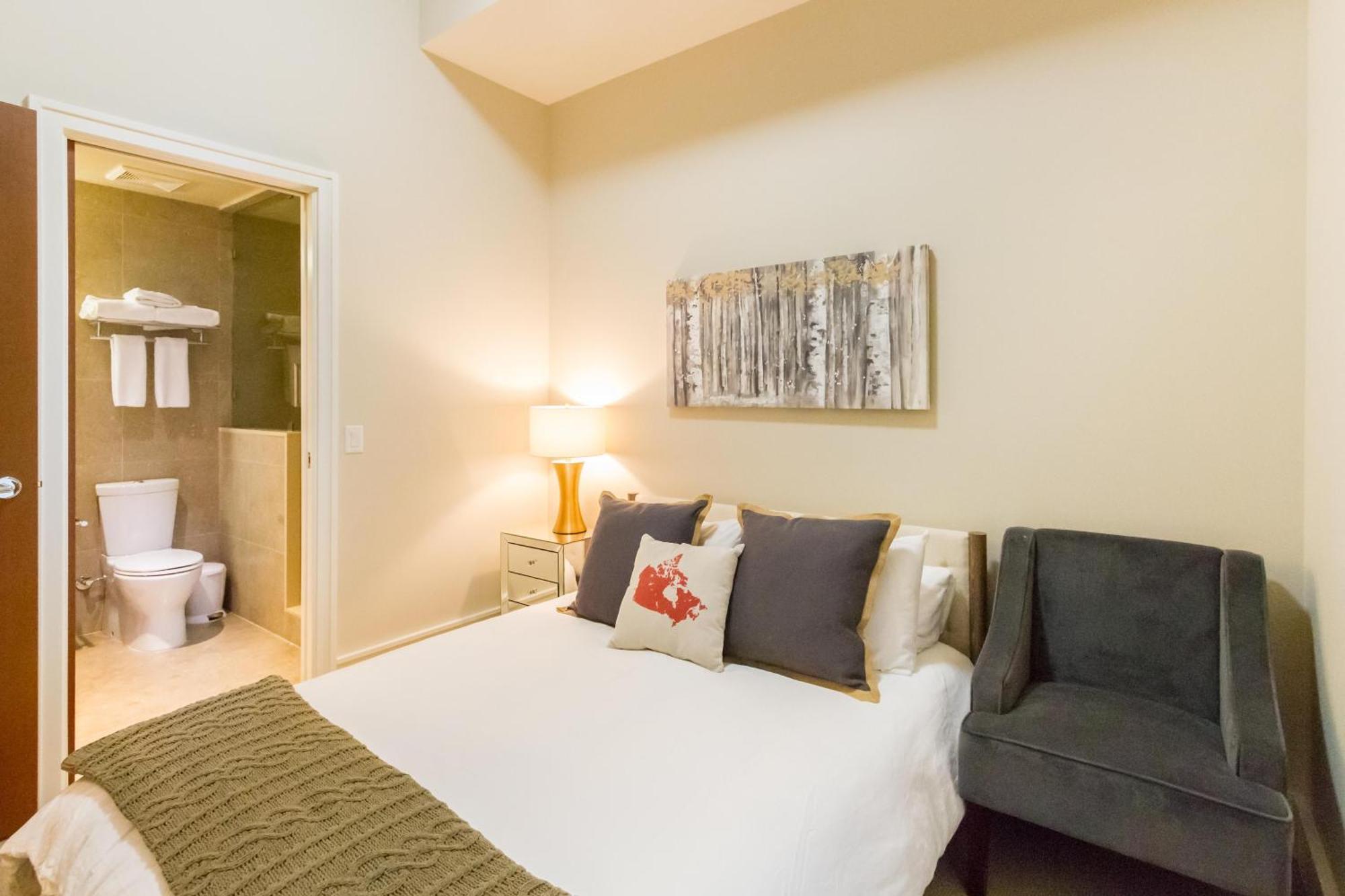 07 Fitzsimmons Walk Whistler