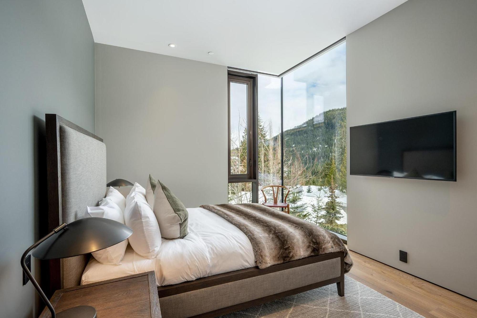 Kadenwood Winterfell | Ultimate Luxury Architectural Gem With Pool, Hot Tub, Cinema, & Pool Table