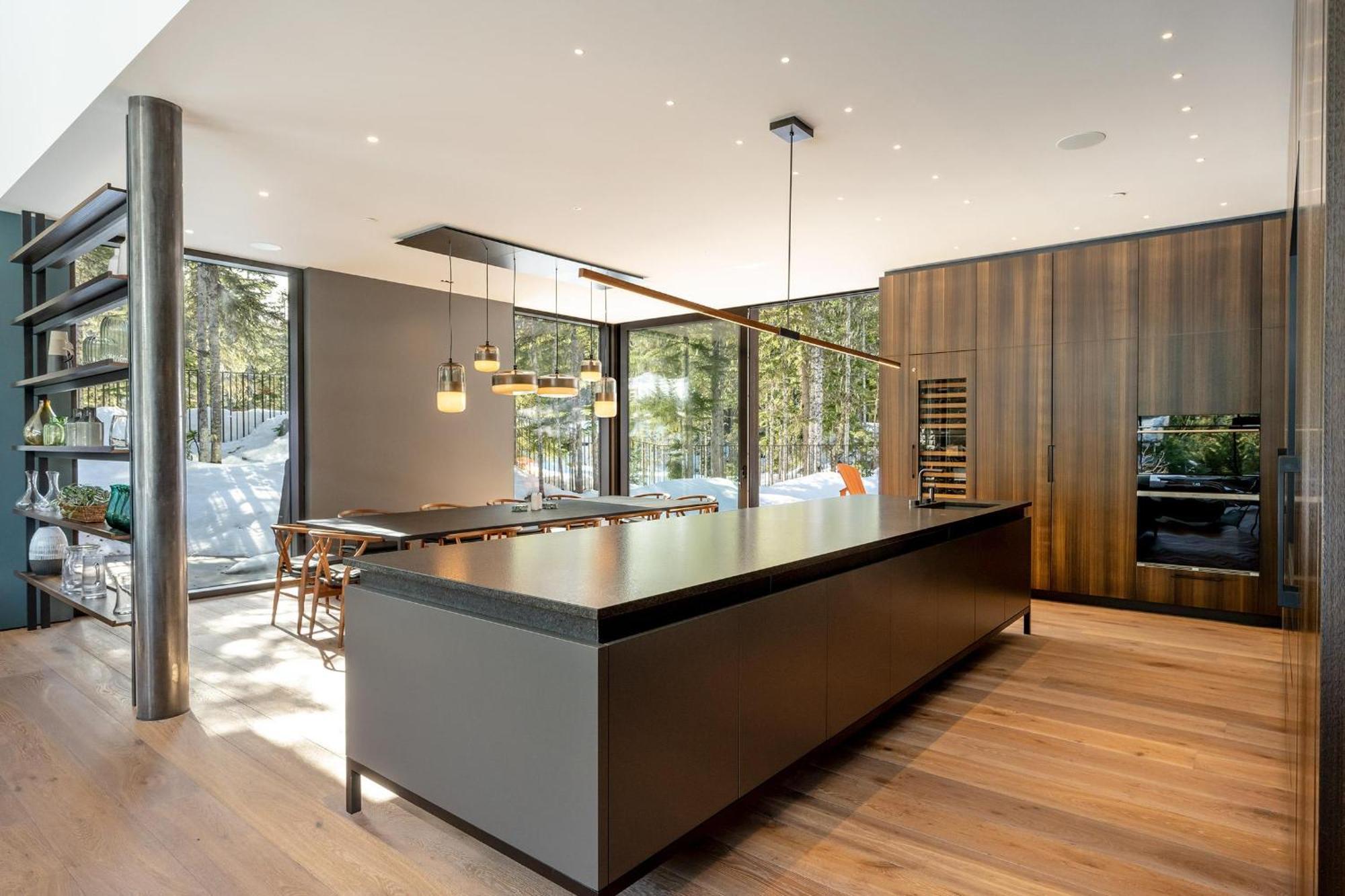 Holiday home Kadenwood Winterfell | Ultimate Luxury Architectural Gem With Pool, Hot Tub, Cinema, & Pool Table Whistler