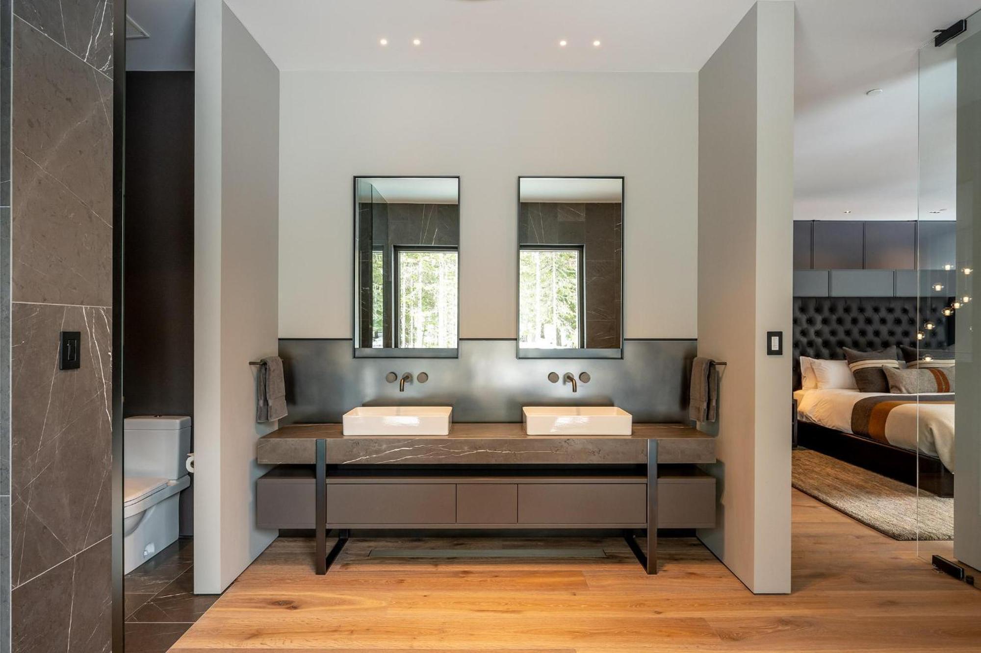 Holiday home Kadenwood Winterfell | Ultimate Luxury Architectural Gem With Pool, Hot Tub, Cinema, & Pool Table