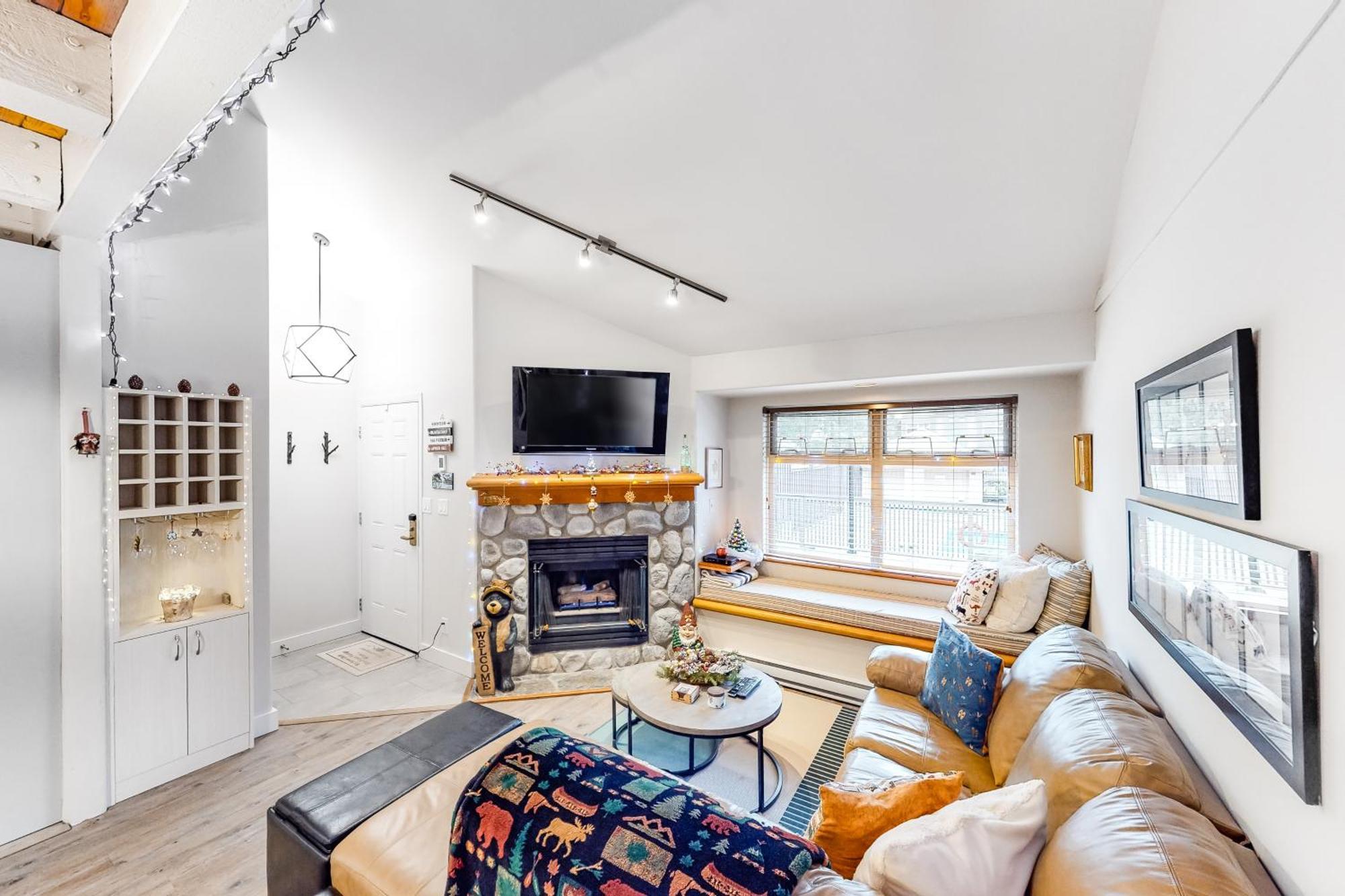 Placid Coach House 16 Apartment *