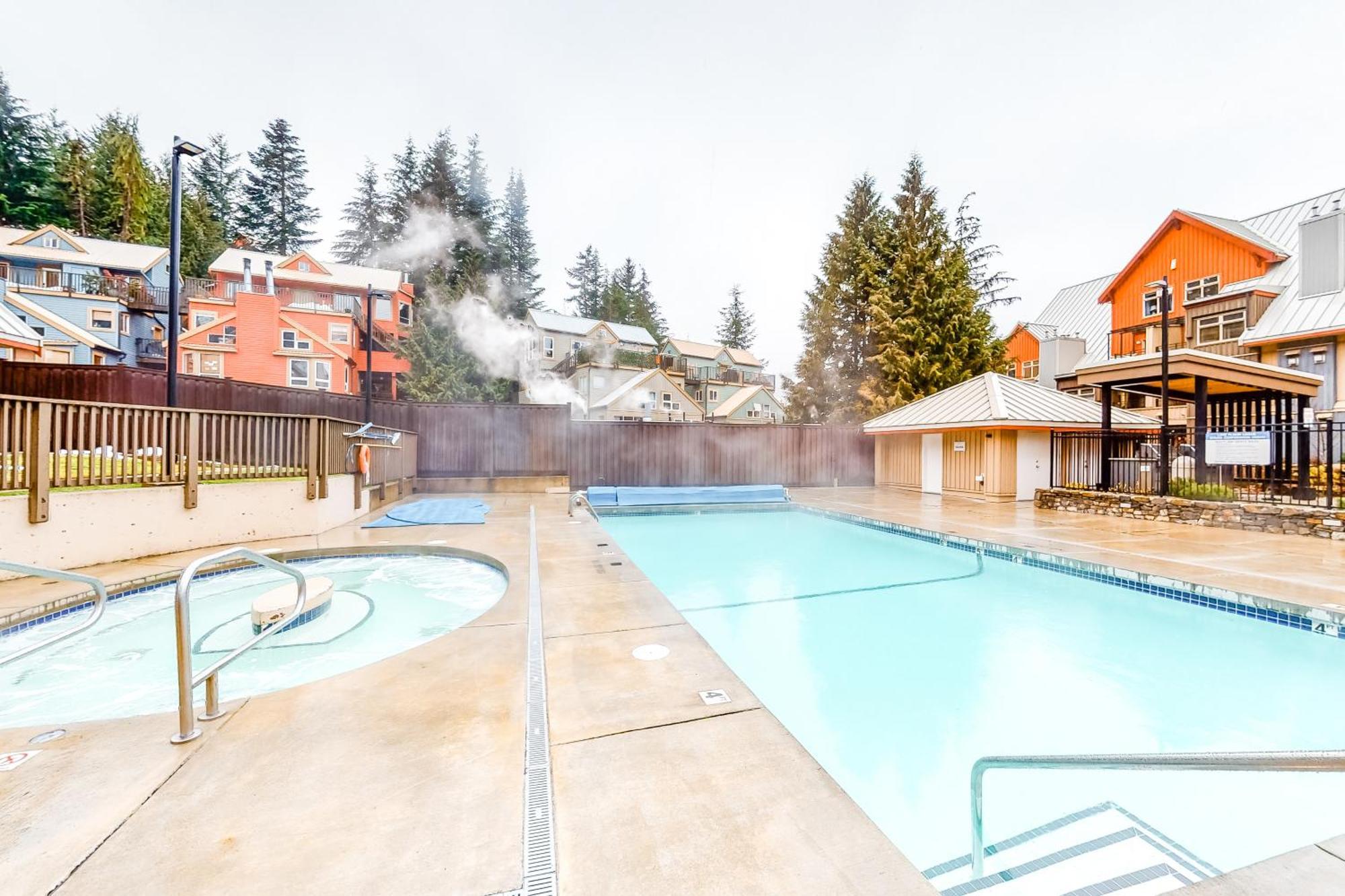 Placid Coach House 16 Apartment Whistler
