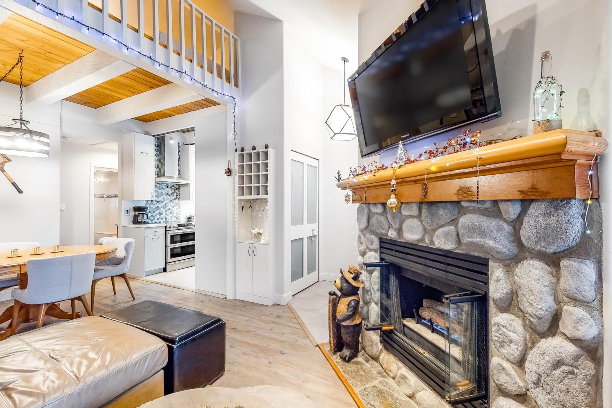 Apartment Placid Coach House 16 Whistler