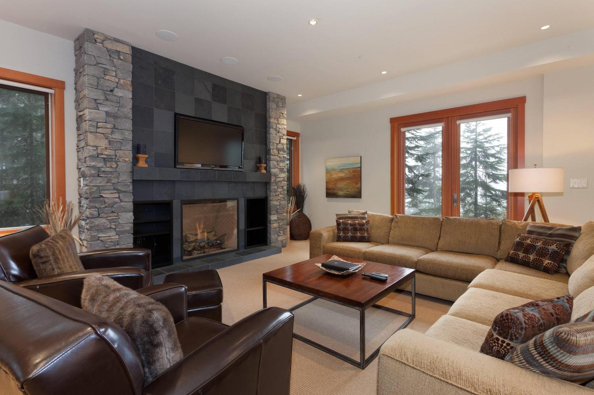 Holiday home Kadenwood 2939 | Luxury W/ Hot Tub, Media Room, Steam Room, Stunning Views *