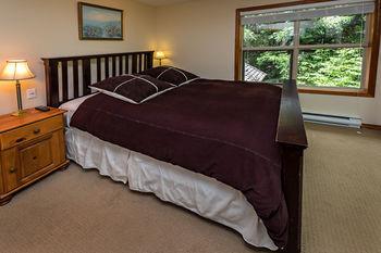 Westwind Properties At Arrowhead Point 3* Whistler