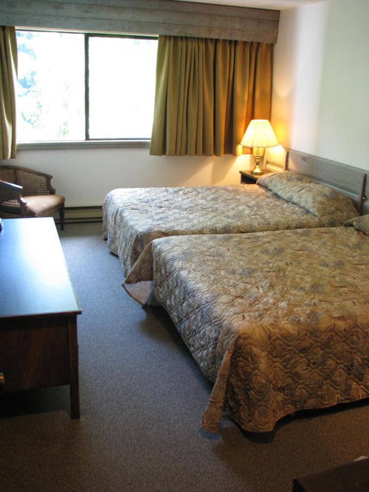 Aparthotel And Club