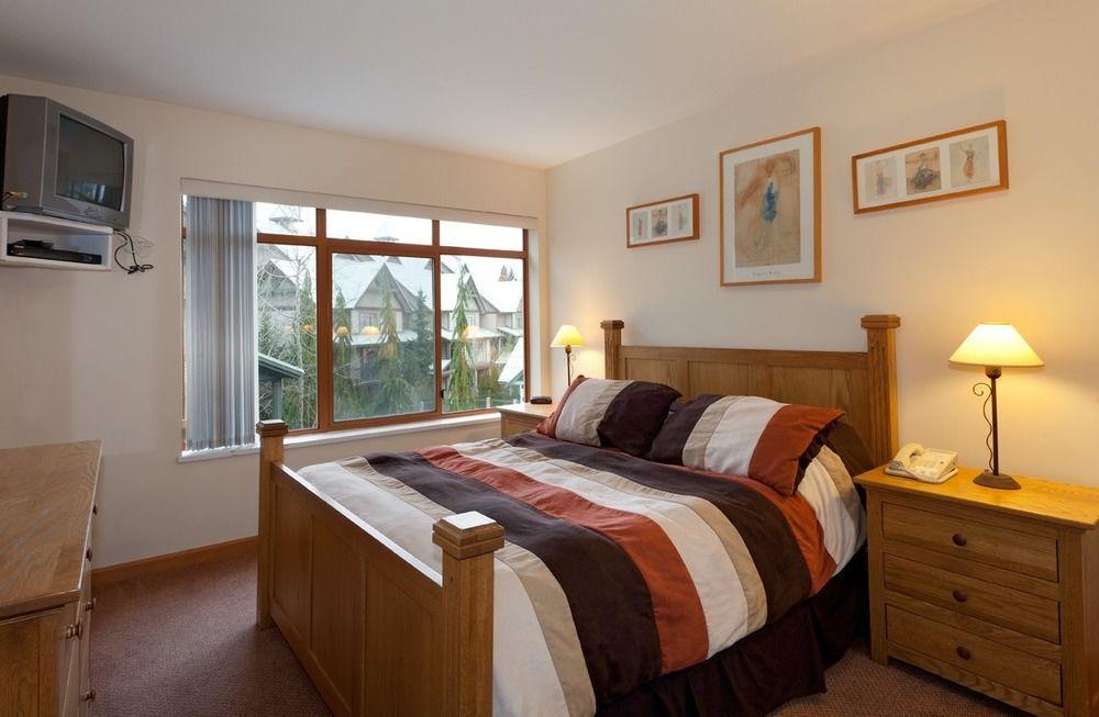 Premier - Village North *