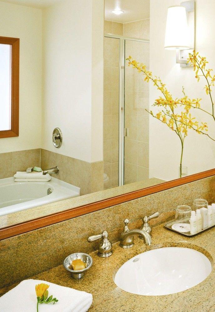 Pan Pacific Village Centre Hotel 4*