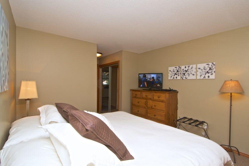 Glacier's Reach 115b Apartment