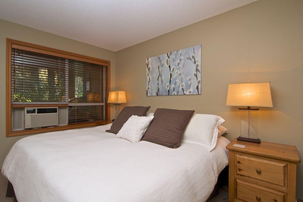 Glacier's Reach 115b Apartment *