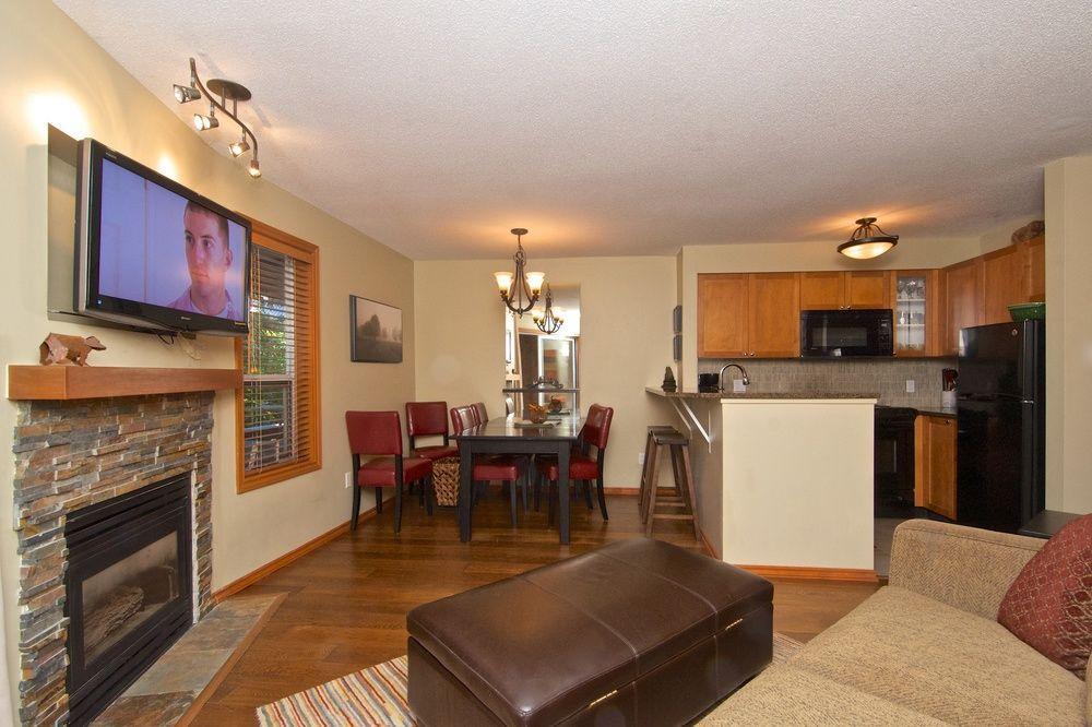 Glacier's Reach 115b Apartment *