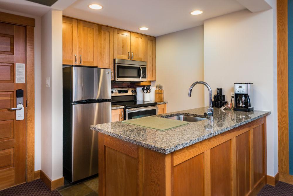 Lodging Ovations Hotel 4*