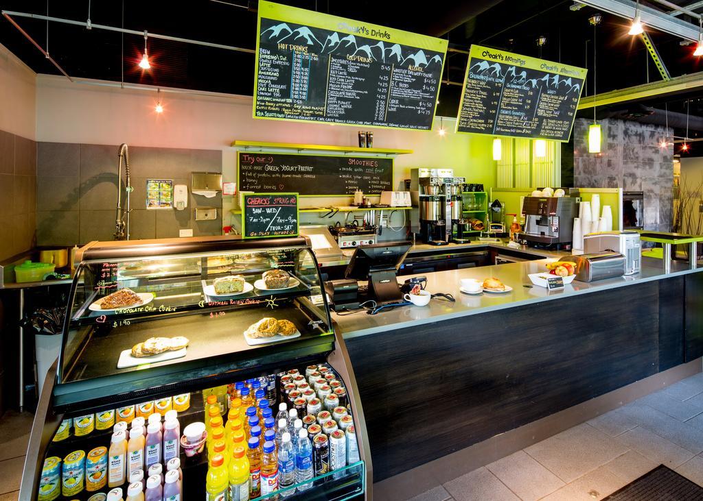 Hi - Hostel Whistler