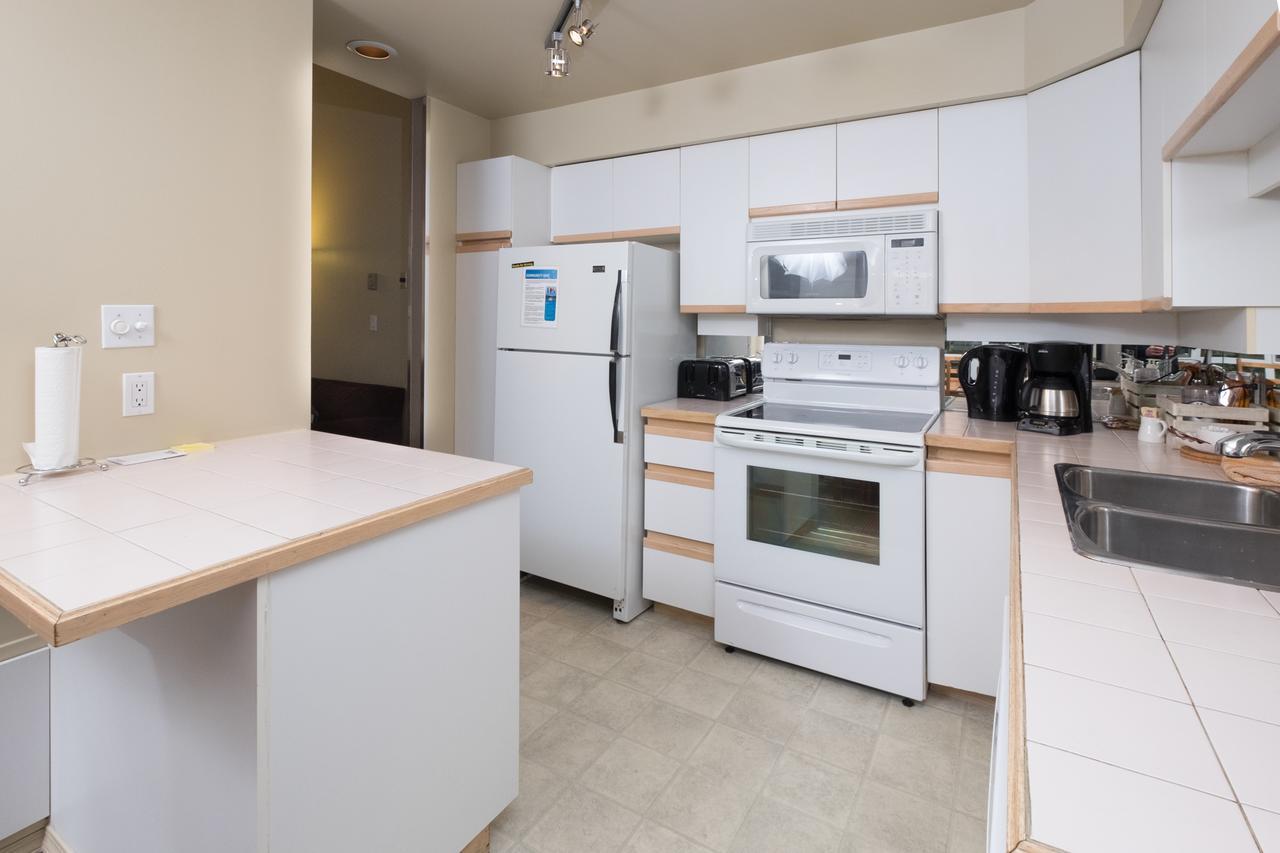 Snowbird By Bill Apartment *