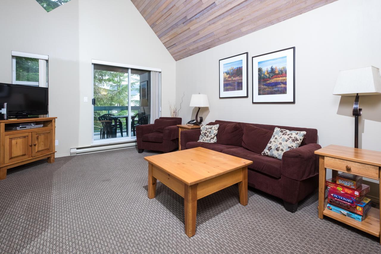 Snowbird By Bill Apartment *