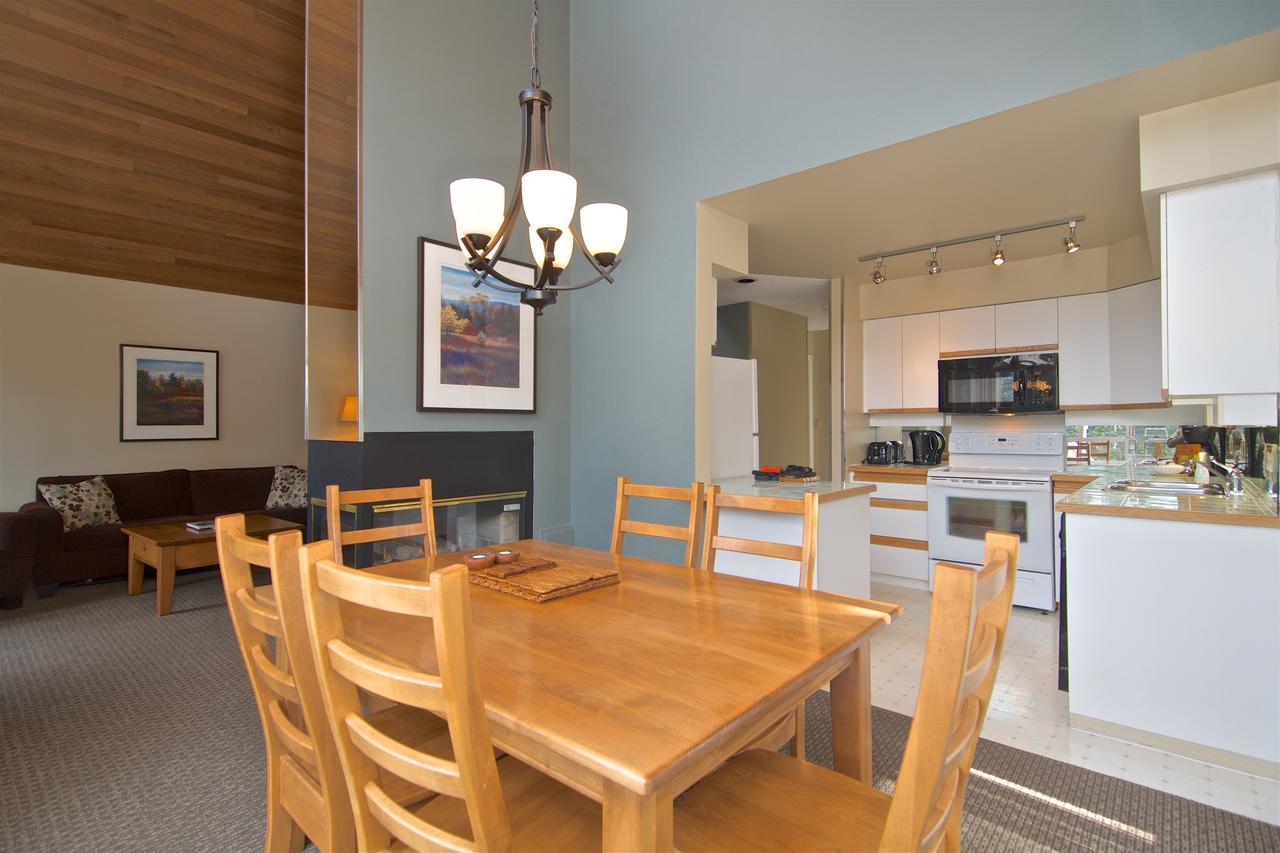 Snowbird By Bill Apartment *