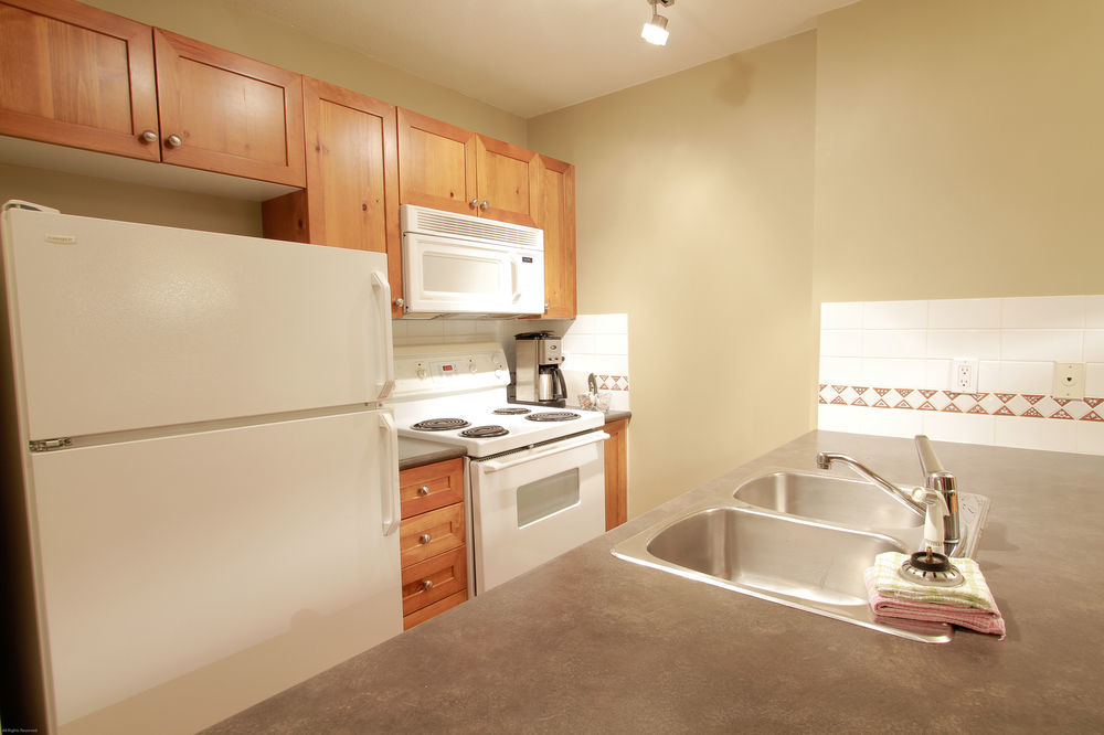Town Plaza By Premier 3*