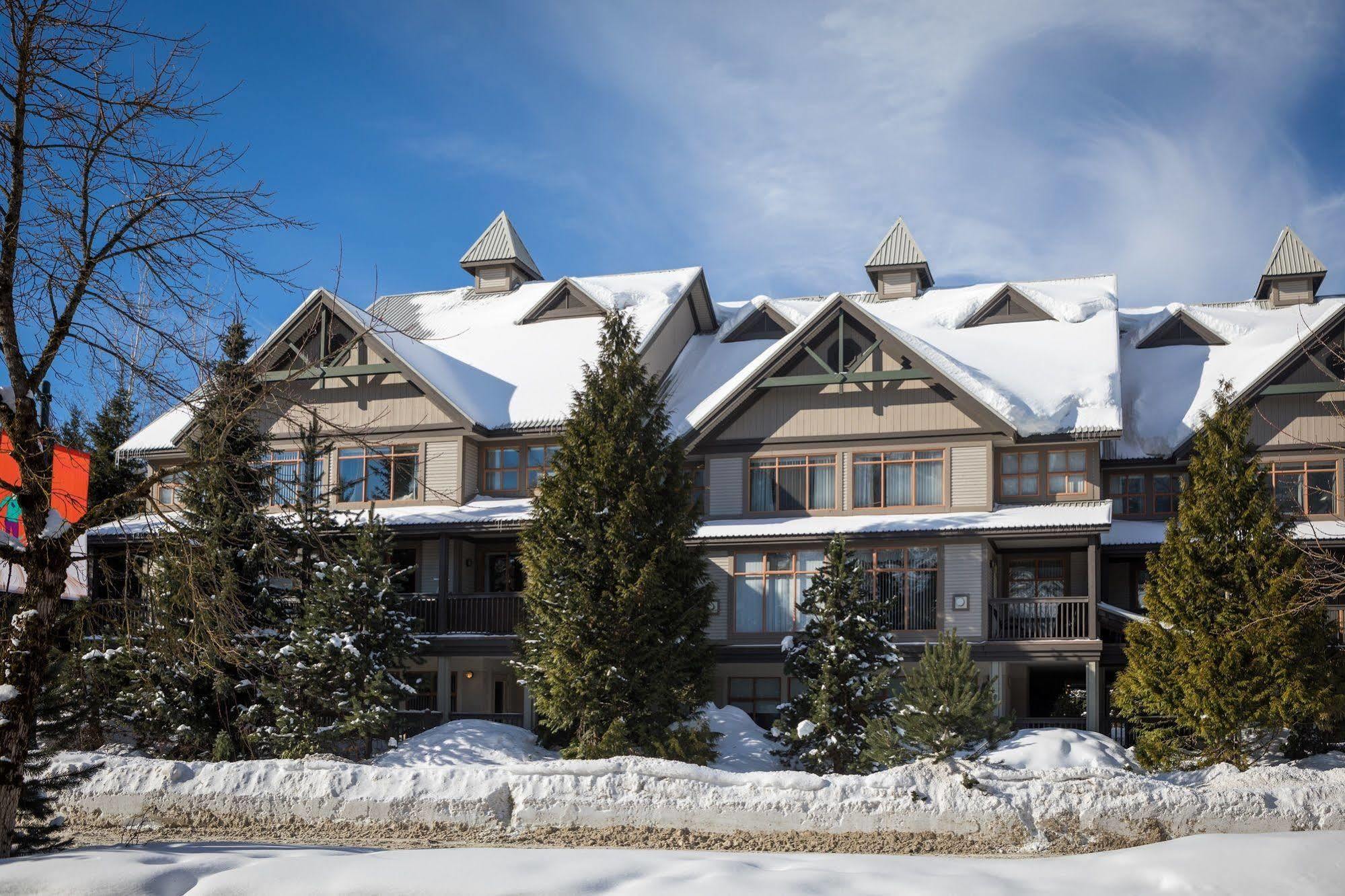 Premier - Village North