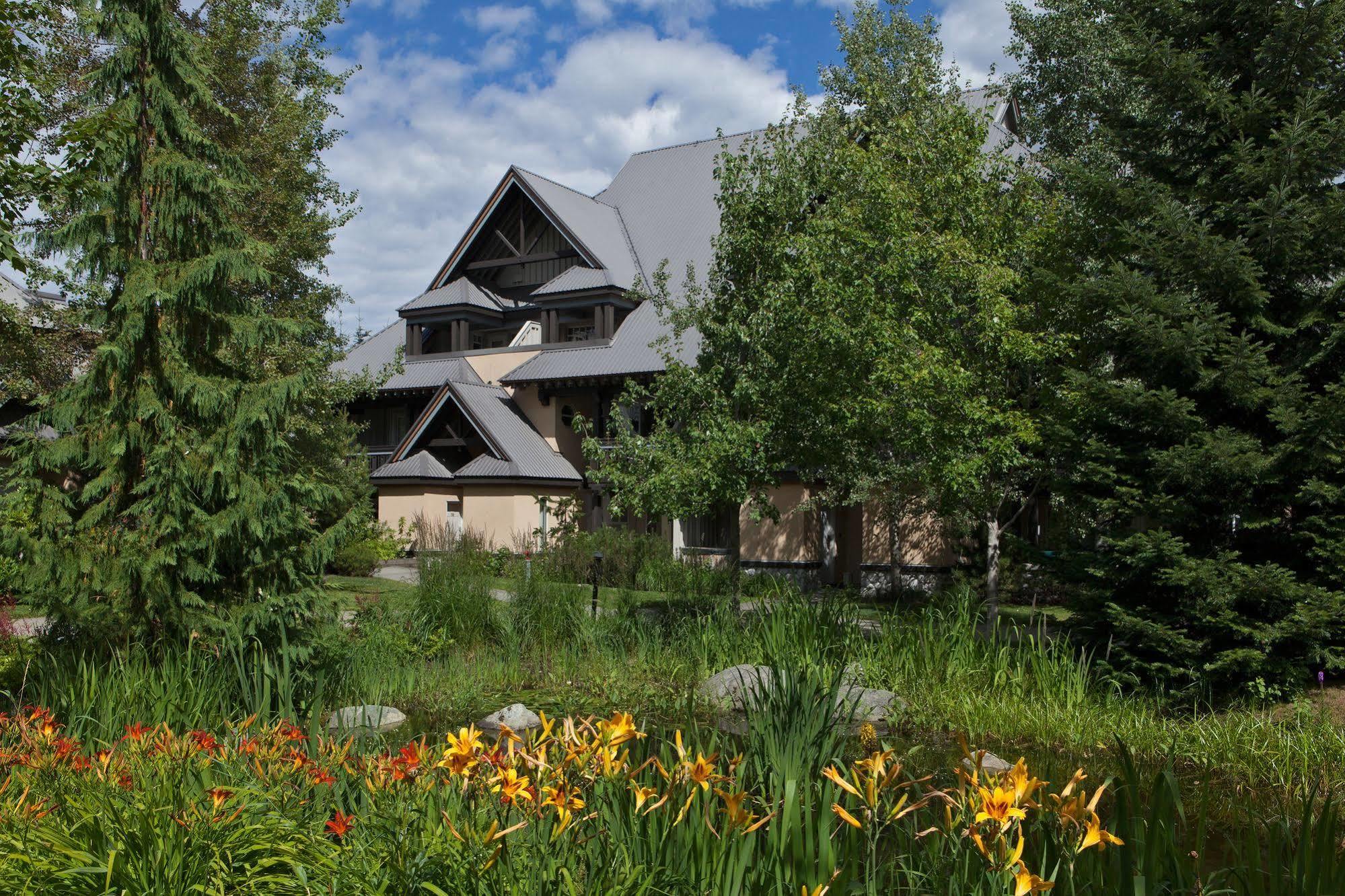 Premier - Village North Apartment *