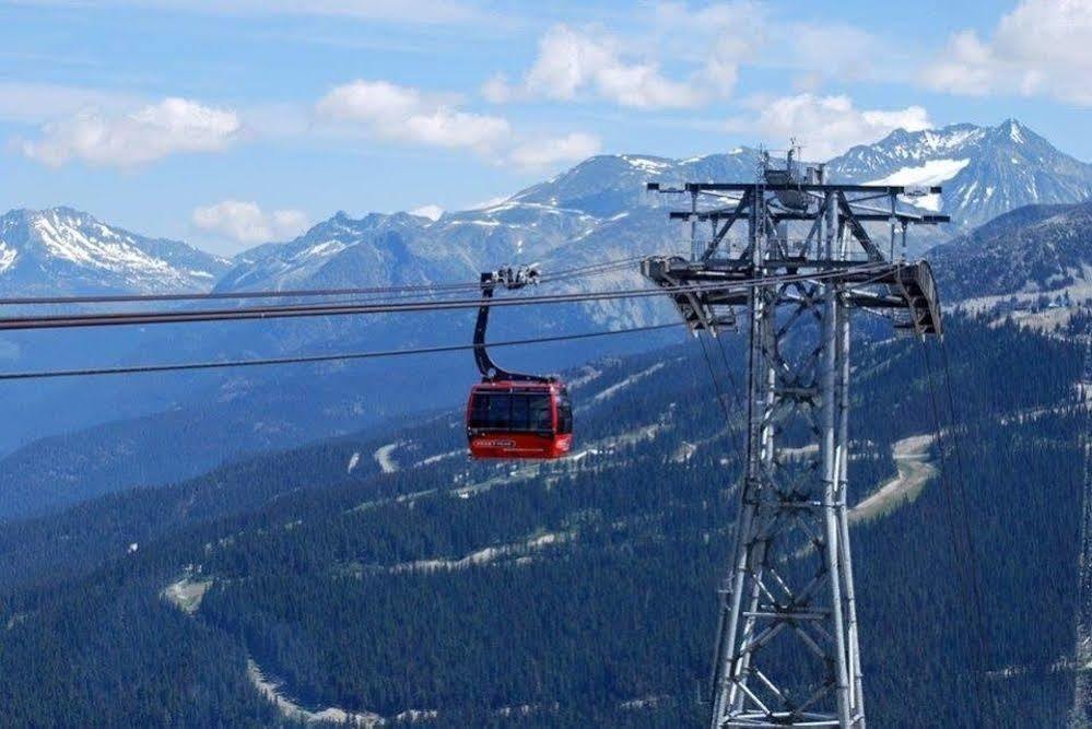 Belle Neige Suites: *