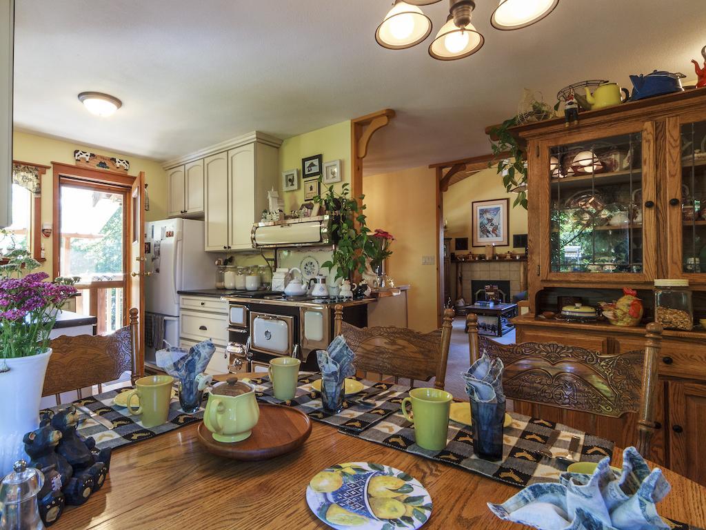 Golden Dreams Bed & Breakfast Whistler