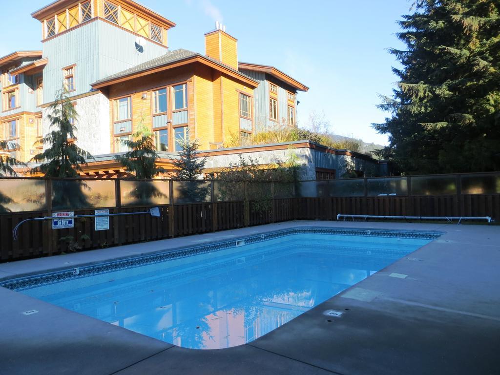 Aparthotel And Club Whistler