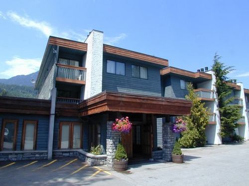 And Club Aparthotel 3*
