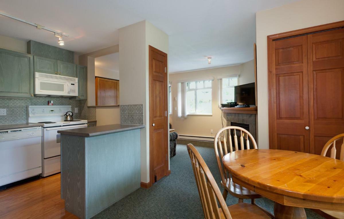 Premier - Village North