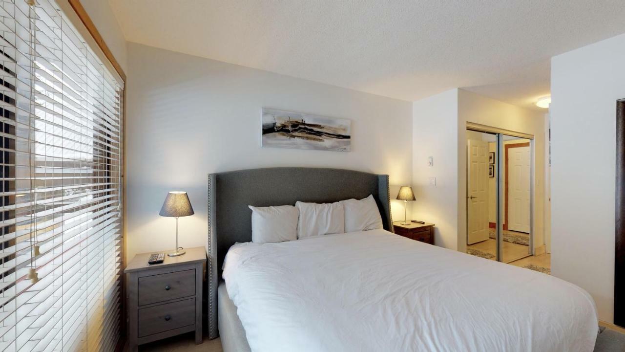 Apartment Powderhorn By Blackcomb Vacation