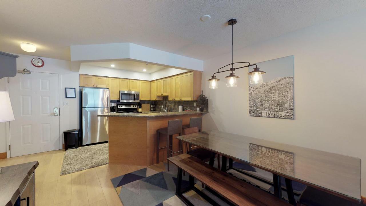 Apartment Powderhorn By Blackcomb Vacation