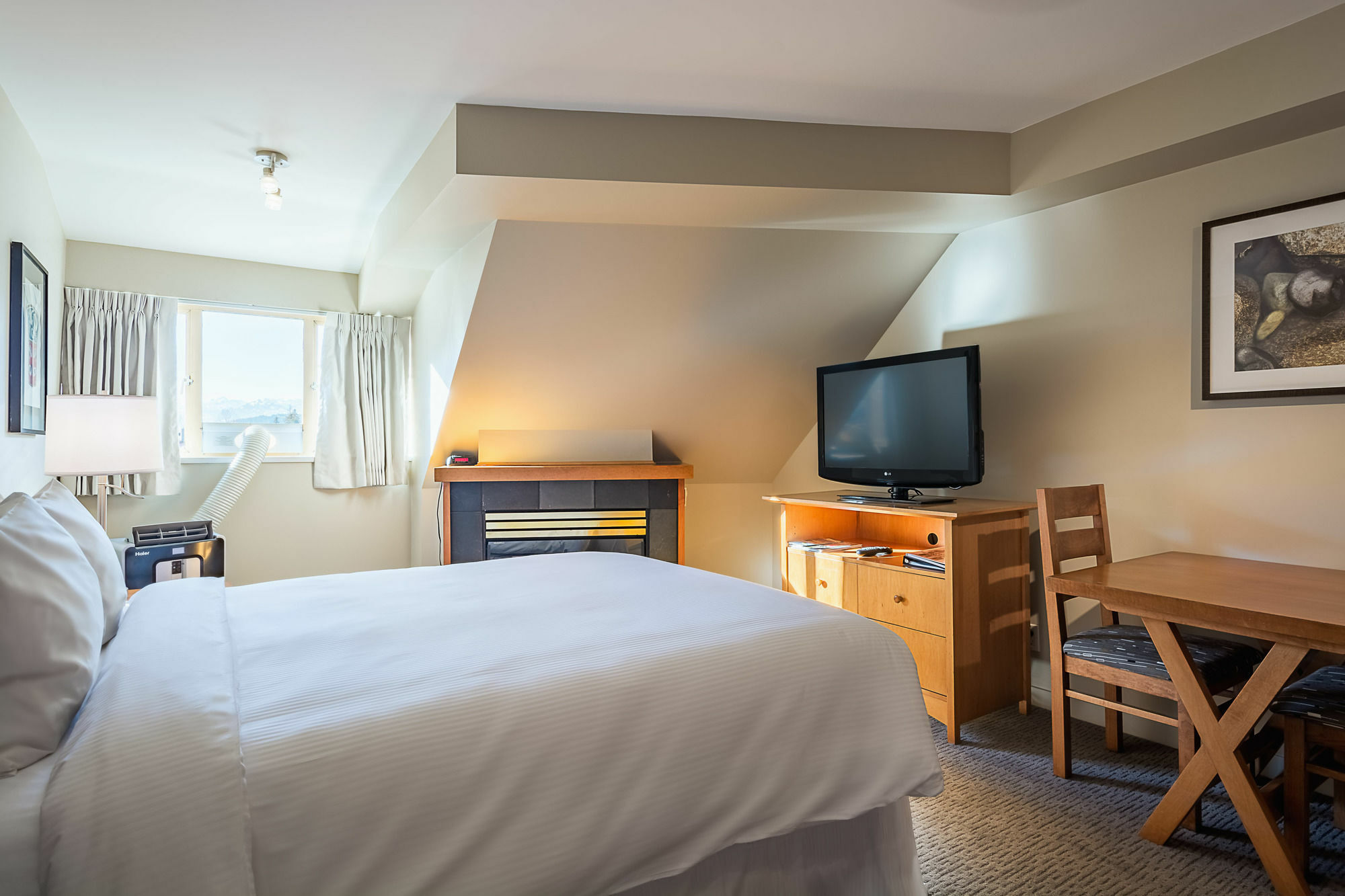 Peak Hotel