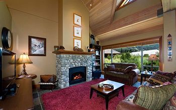 Montebello Apartment *