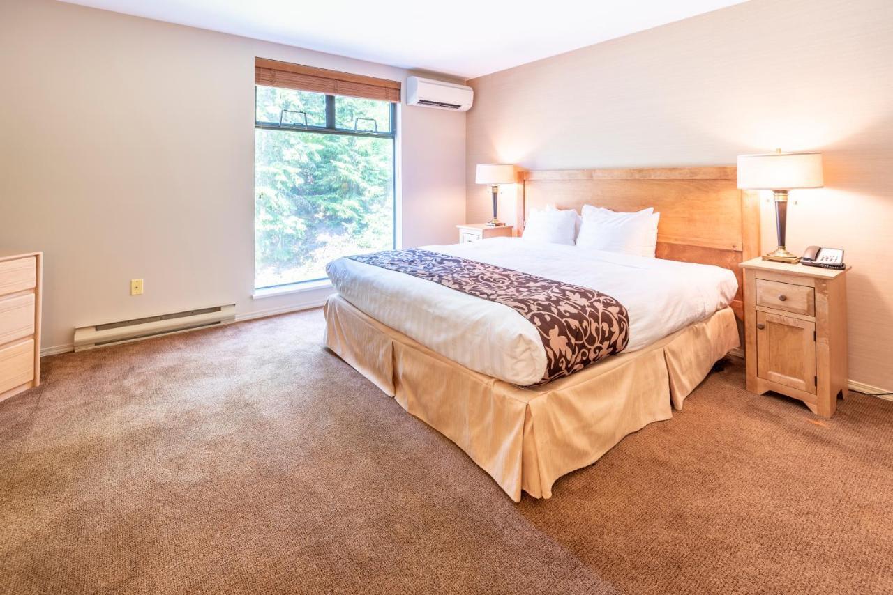 The Ironwood On Blueberry Hill Apartment